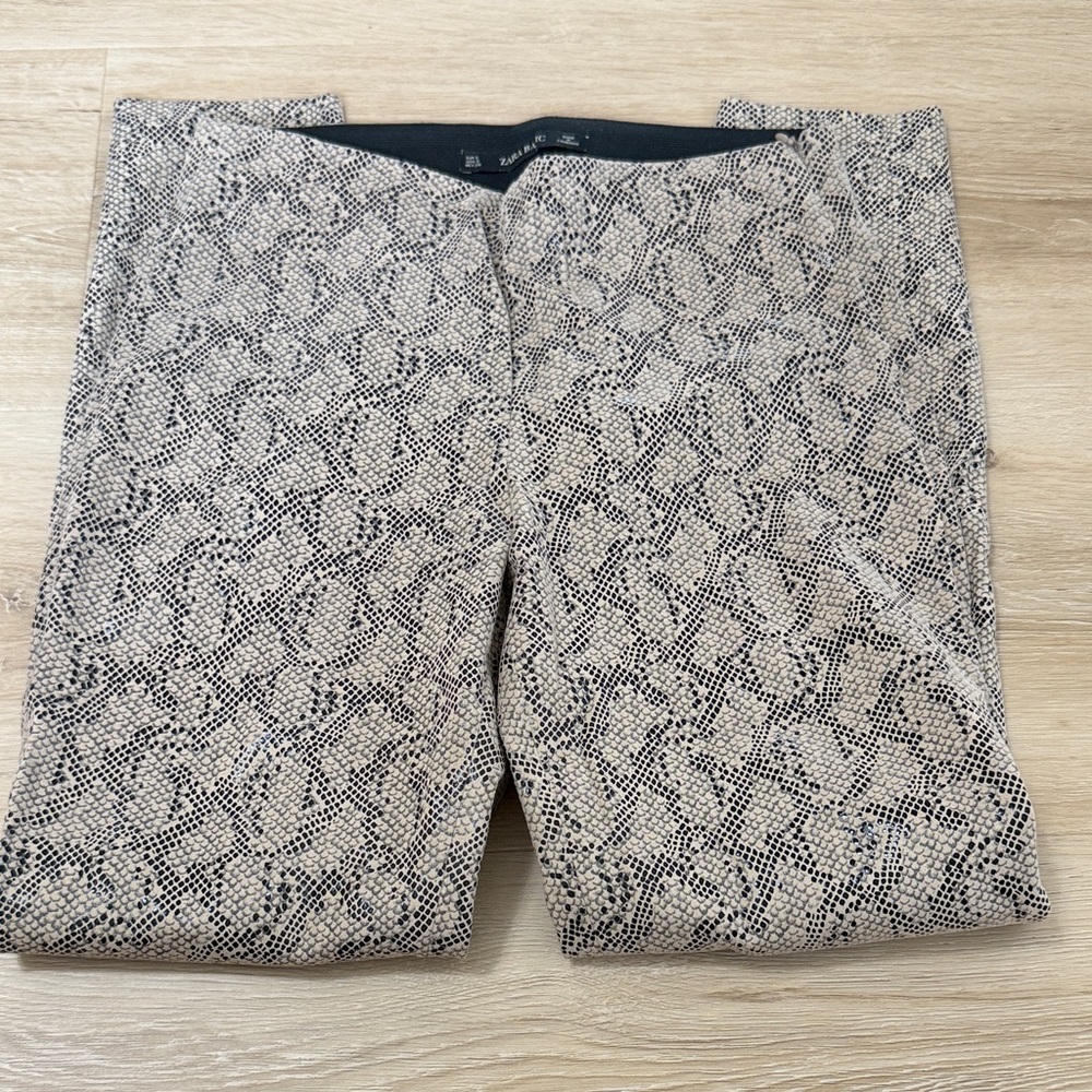 Zara Beige and Black Patterned Trousers